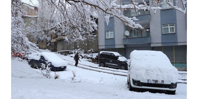 Meteorolojiden Türkiye Geneli Yoğun Kar Uyarısı: Dikkat Edilmesi Gerekenler