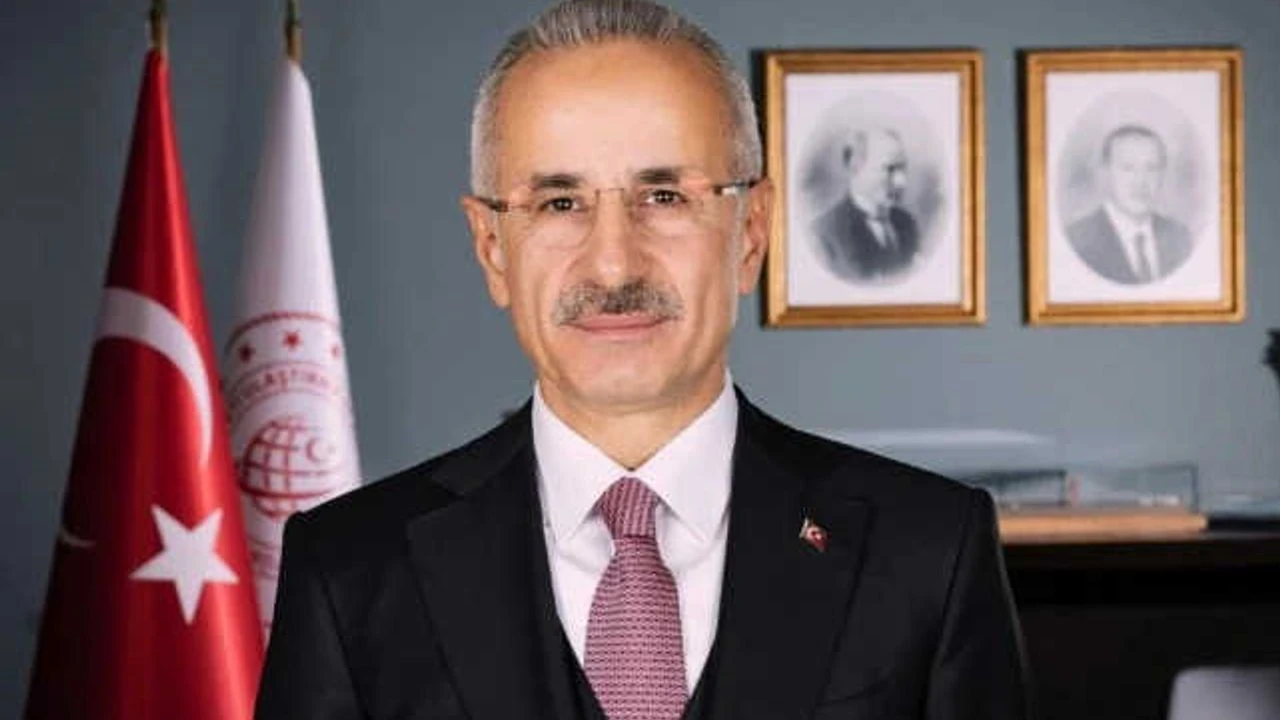 Ulaştırma ve Altyapı Bakanı Abdulkadir Uraloğlu
