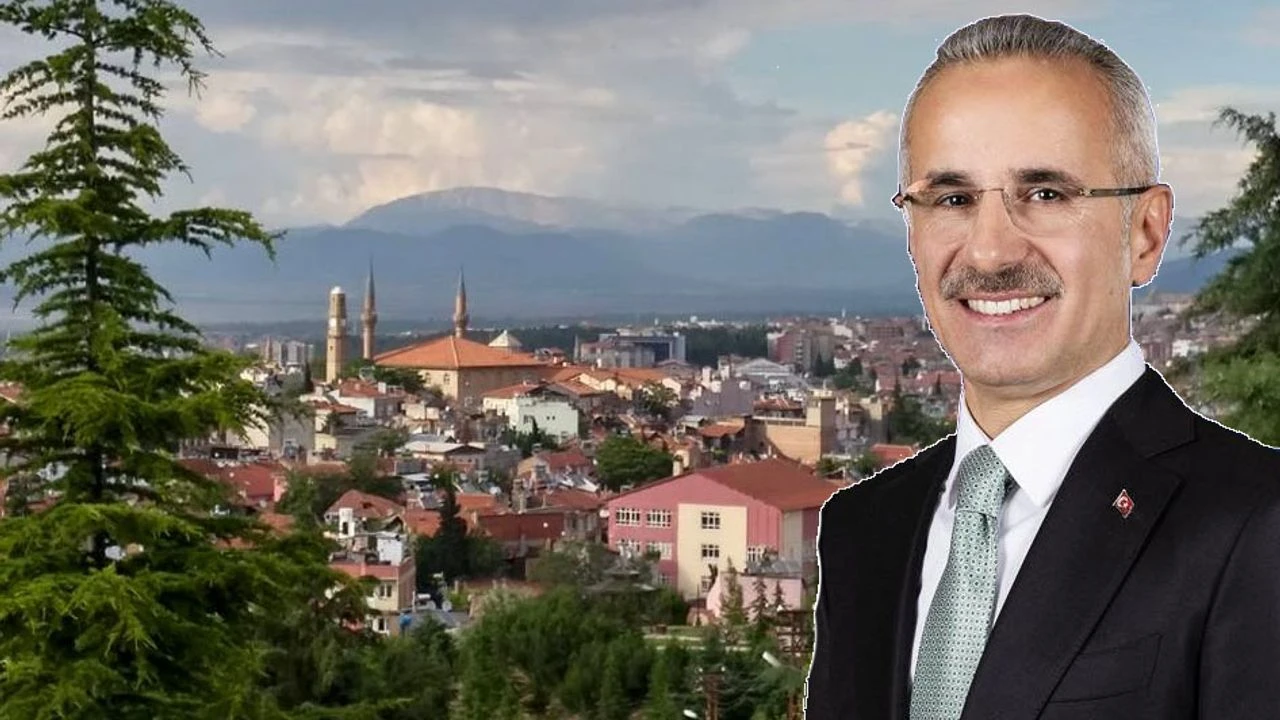 Ulaştırma ve Altyapı Bakanı Abdulkadir Uraloğlu