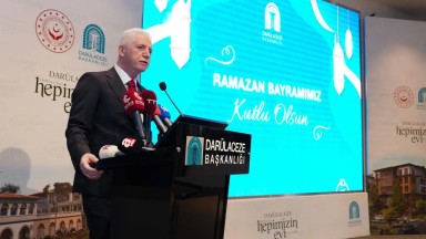 Vali Davut Gül'den Darülaceze'de "Büyük Aile" vurgusu: 130 yıllık şefkat geleneği bayramla taçlandı