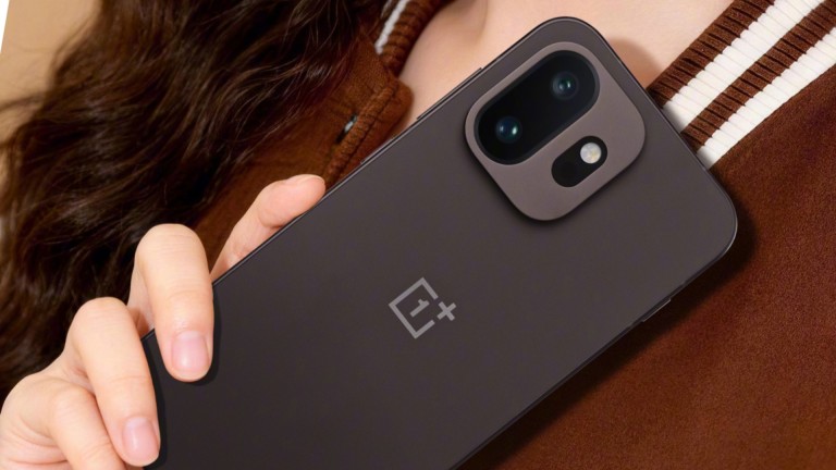 OnePlus 15T Çıktı: 7.500 mAh Dev Batarya ve IP69K Dayanıklılık Sertifikası