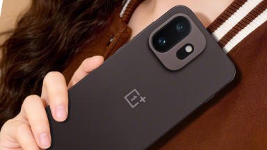 OnePlus 15T Çıktı: 7.500 mAh Dev Batarya ve IP69K Dayanıklılık Sertifikası