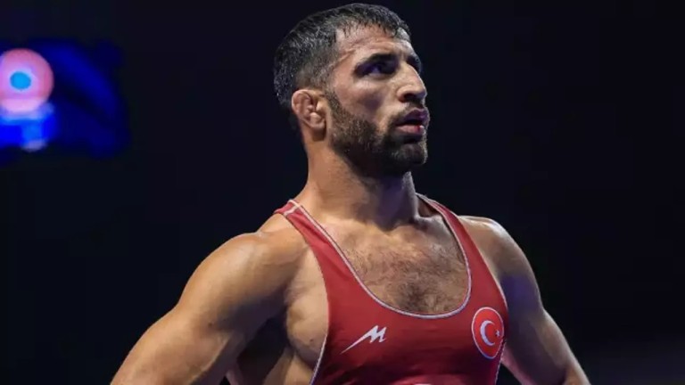 Murat Fırat Avrupa İkincisi Oldu: 67 Kiloda Gümüş Madalya Kazandı!