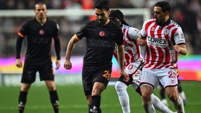 Samsunspor 4-1 Galatasaray: Aslan Şampiyonluk Şansını Tepti!